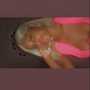 Meet your Posher, Onesha